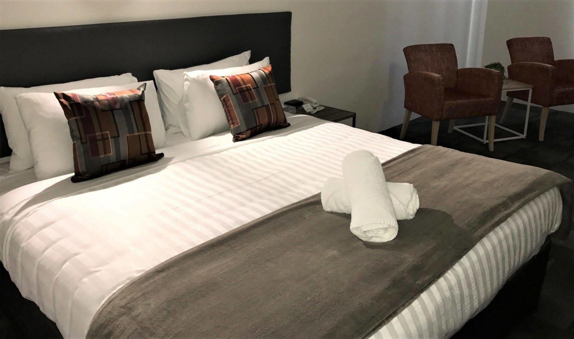 Hotel Clipper Rockingham Esterno foto